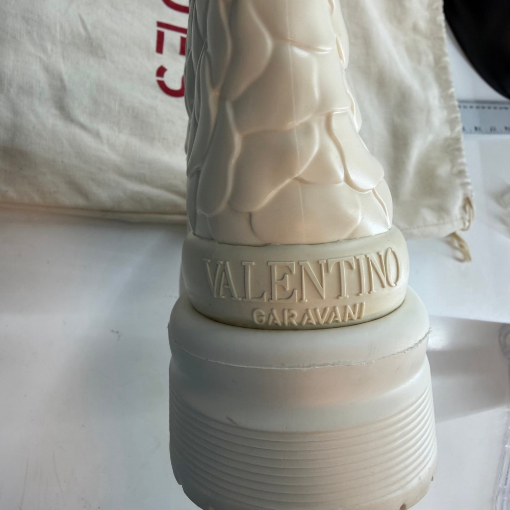 Valentino Garavani Boots 100% Authentic 3D Floral Roses Knee-High White 6 Luxury - Picture 7 of 16